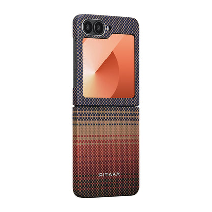 Galaxy Z Flip 6 Kılıf M-safe Şarj Özellikli Aramid Fiber Pitaka Tactile Woven Sunset-Moonrise Serisi Sunset Kapak