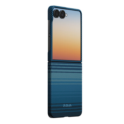 Galaxy Z Flip 8 Kılıf M-safe Şarj Özellikli Aramid Karbon Fiber Pitaka Tactile Woven Sunset-Moonrise Serisi Kapak