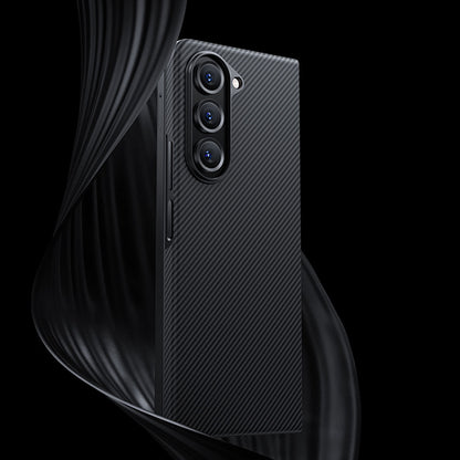 Galaxy Z Fold 5 Kılıf M-safe Özellikli Karbon Fiber Benks Essential 600D Kevlar Kapak