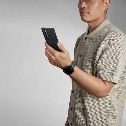 Galaxy Z Fold 7 Kılıf M-safe Şarj Özellikli 600D Aramid Fiber Pitaka Ultra-Slim Classic Serisi Black-Grey Twill Kapak