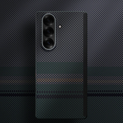 Galaxy Z Fold 7 Kılıf M-safe Şarj Özellikli Karbon Fiber Tasarımlı Benks Aurora ArmorAir Kevlar Kapak