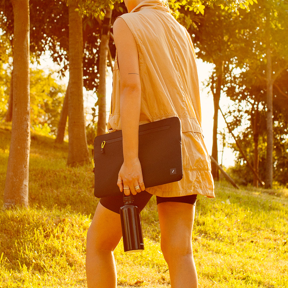Native Uninon Ultralight Sleeve Serisi Su Geçirmez Ripstop Kumaş 16 inç Macbook Çantası